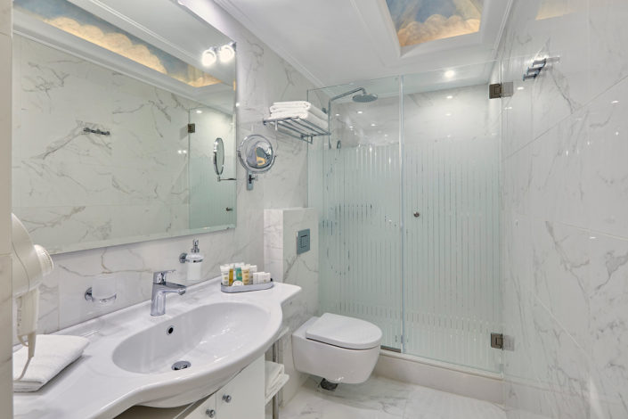 Bathroom AVA Exclusive Suite